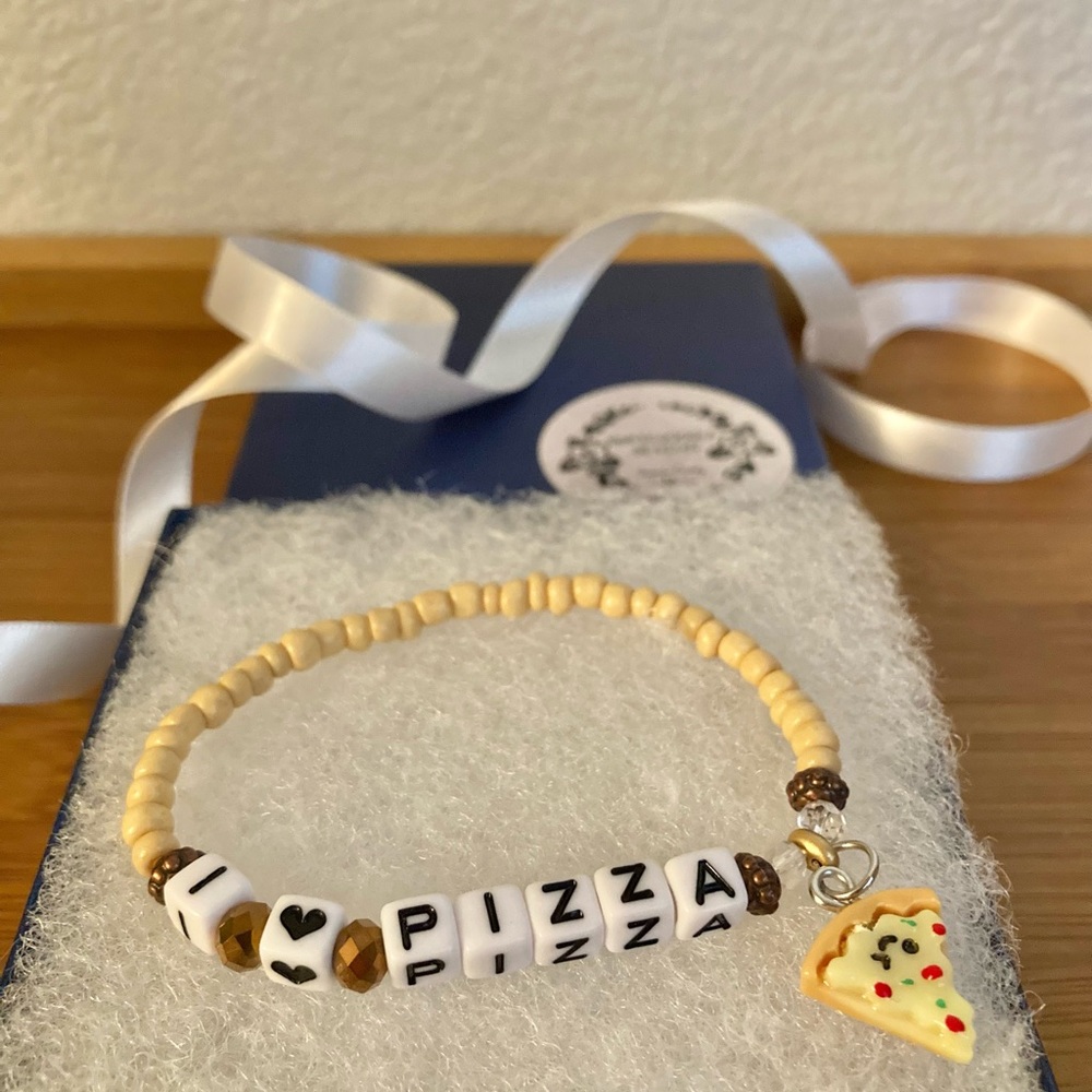 Pizza Lover Friendship Bracelet 🍕